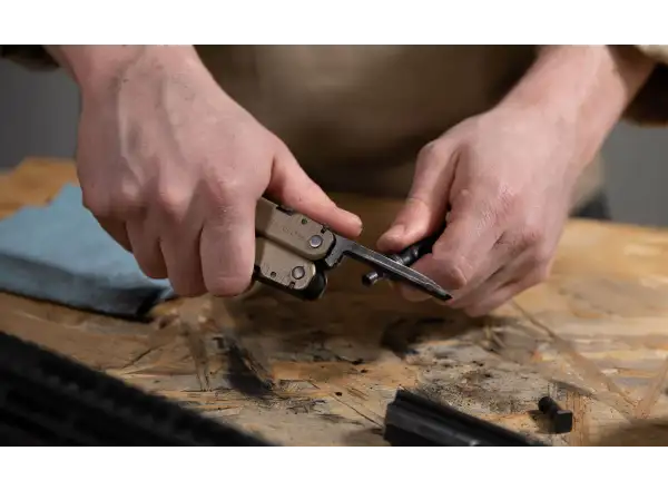 Leatherman Super Tool 300M multitool Coyote Tan