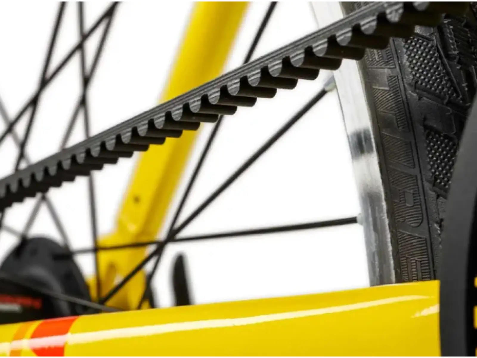 Academy Grade 5 Belt children's bike 24" yellow