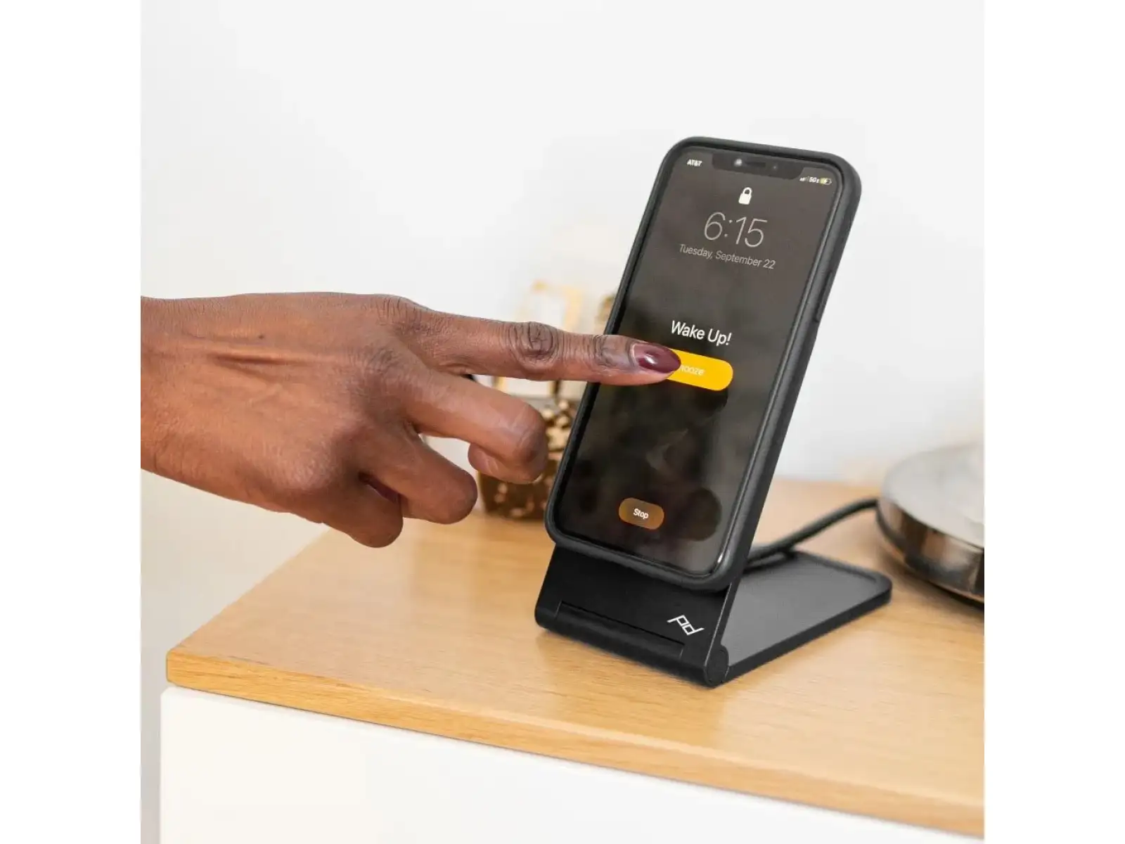 Peak Design Wireless Charging Stand magnetic phone holder Black