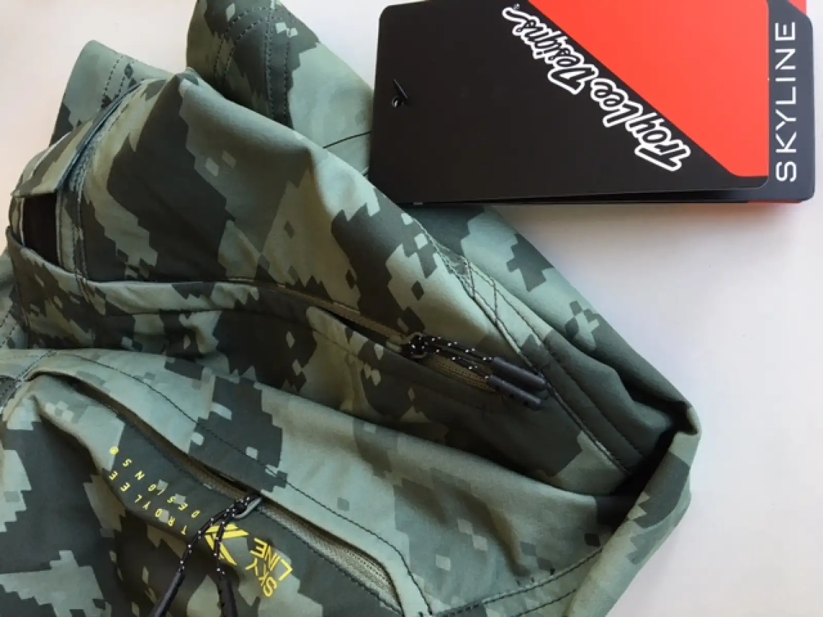 Troy Lee Designs Skyline Shell men's shorts Digi Camo Spruce