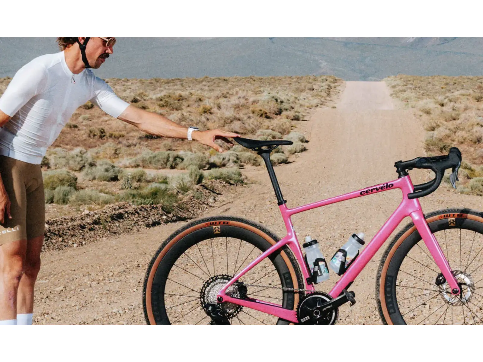 Cervélo Aspero SRAM Rival AXS 1 gravel bike Dusty Unicorn