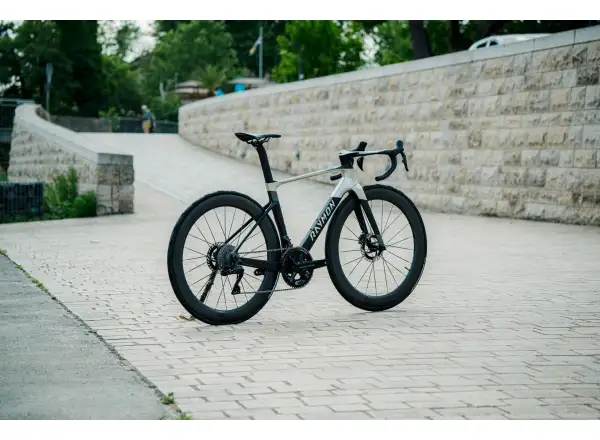 Raymon Arva Ultra 24S Ultegra Di2 road bike carbon stealth