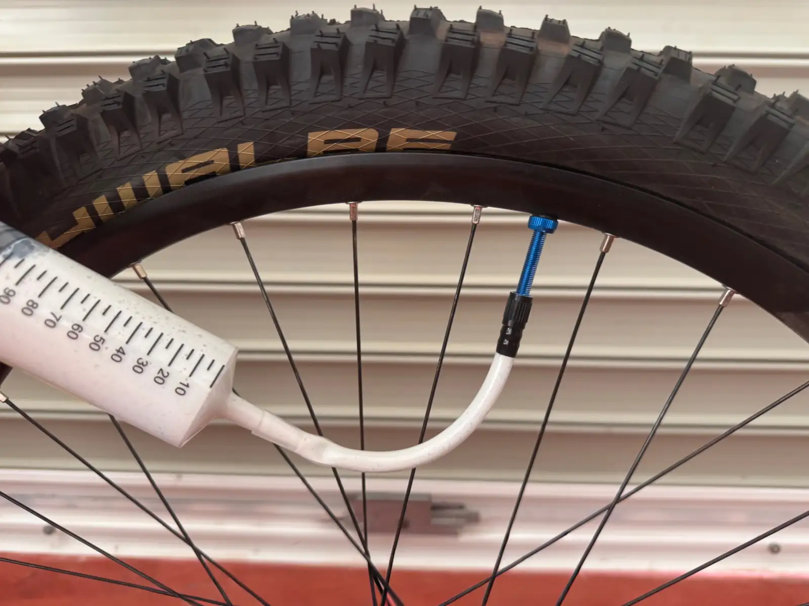 MAGIC MILK applicator Tyre Sealant Injector