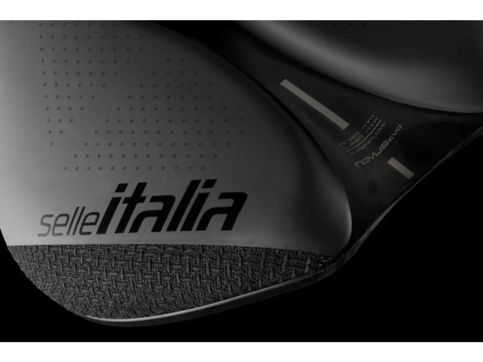 Selle Italia Novus Boost EVO X-Cross TM Superflow L3 saddle grey