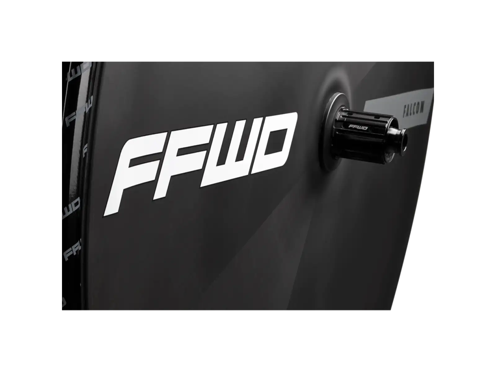 FFWD Falcon road disc for disc brakes including tire