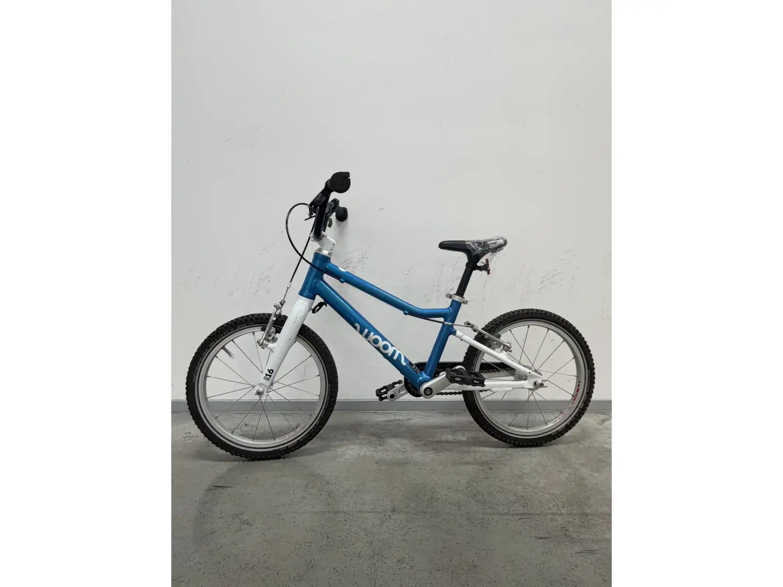 Woom 3 Blue 16" children's bike BAZAR