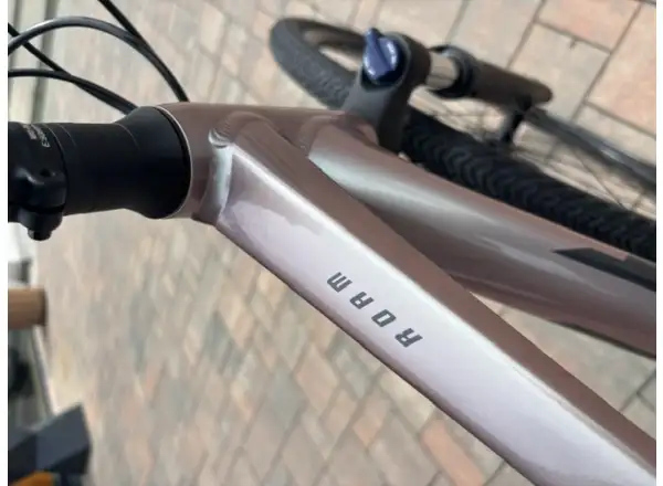 Giant Roam 3 trekking bike Shell White SAMPLE