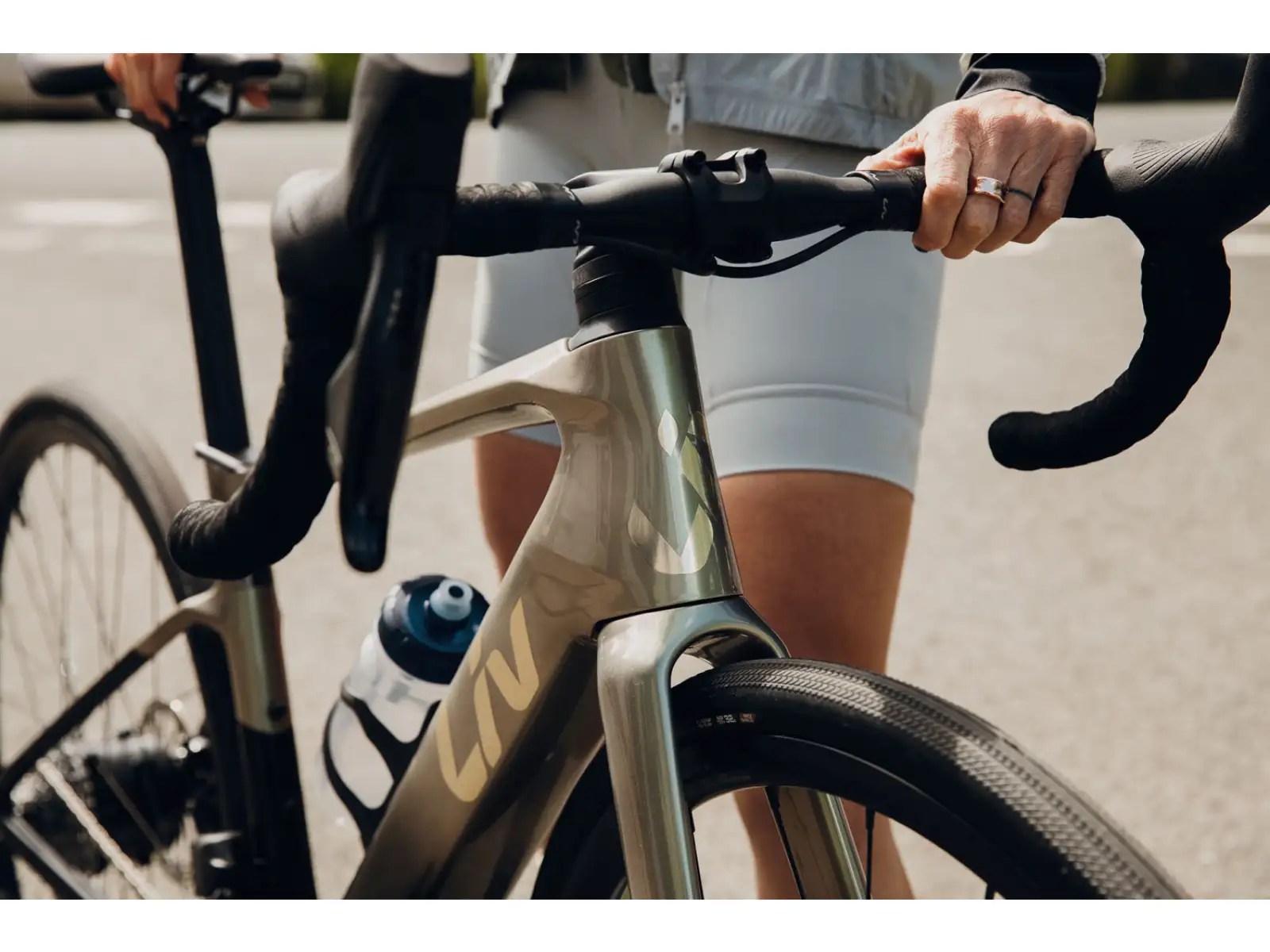 Liv Avail Advanced E+ Elite 2 road e-bike Golden Haze