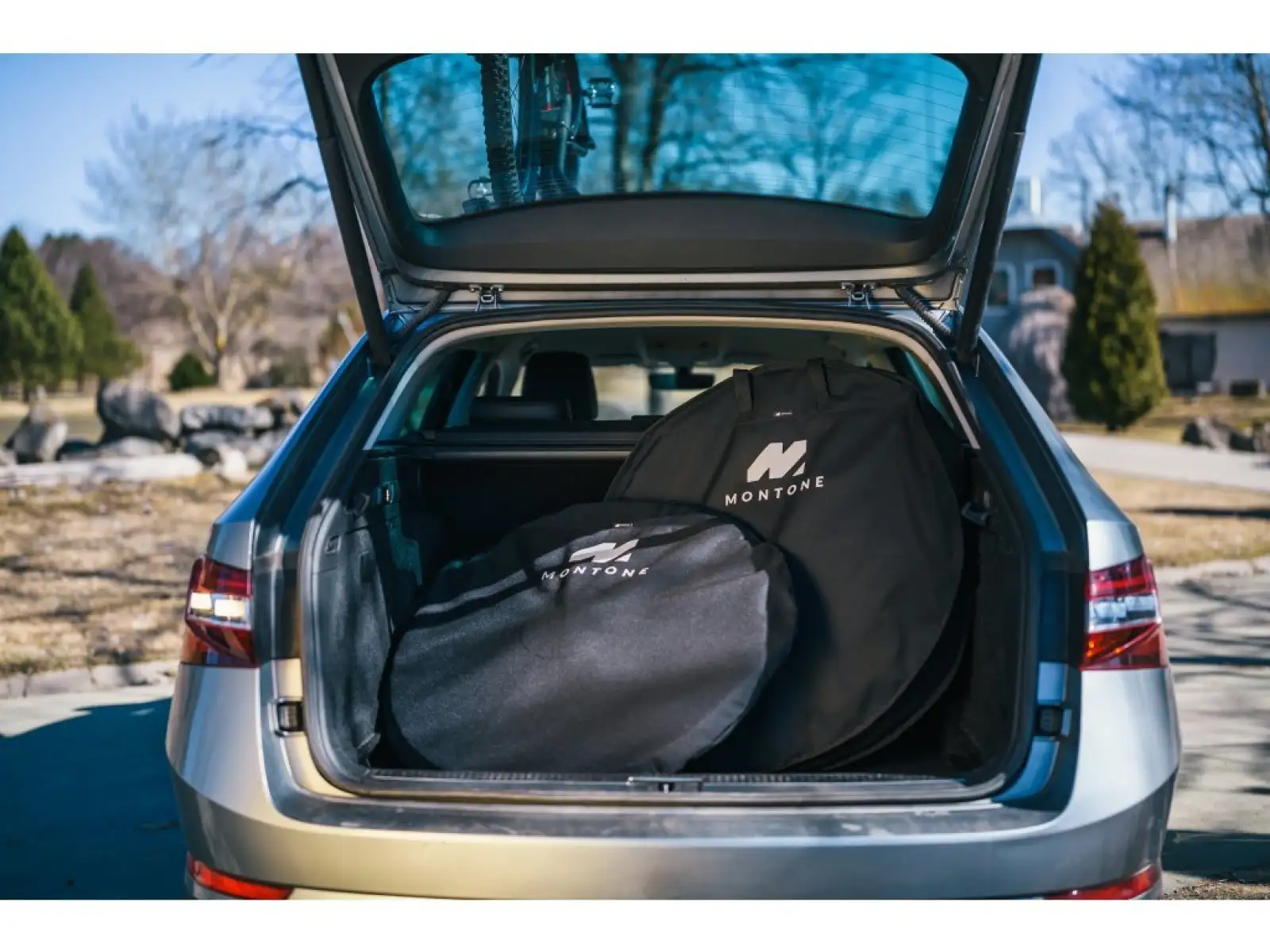 Montone bike mWheel Pro wheel bag
