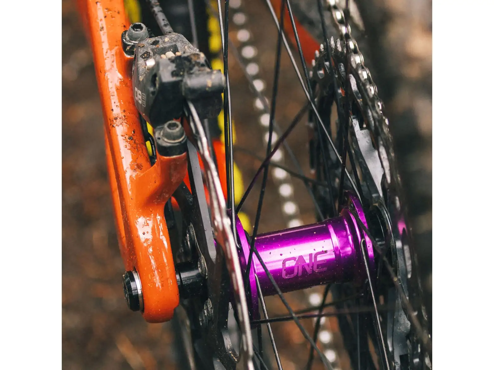 OneUp rear hub 12x148 mm 32 holes purple