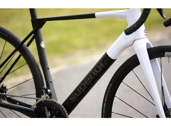 Superior X-Road 9.3 GF road bike matte carbon / white