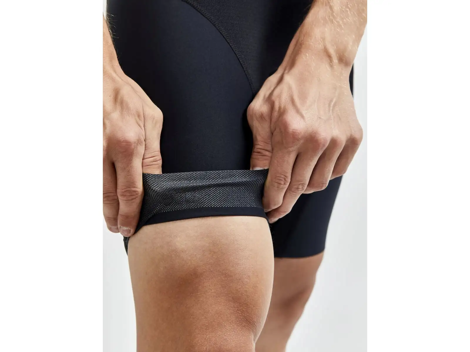 Craft ADV Aero Bib men's shorts with padding and braces black
