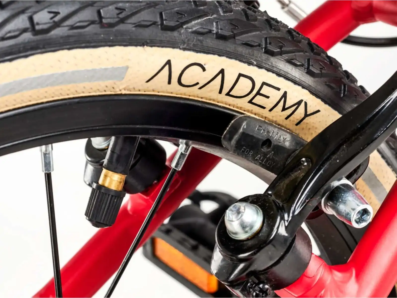 Academy Grade 3 children's bike 16" red