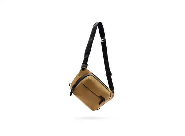 Peak Design Everyday Sling 3 l backpack Coyote
