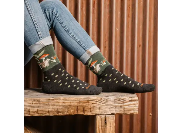 Darn Tough Wild Life Crew Lightweight Cushion women's socks Hedgehog Moss