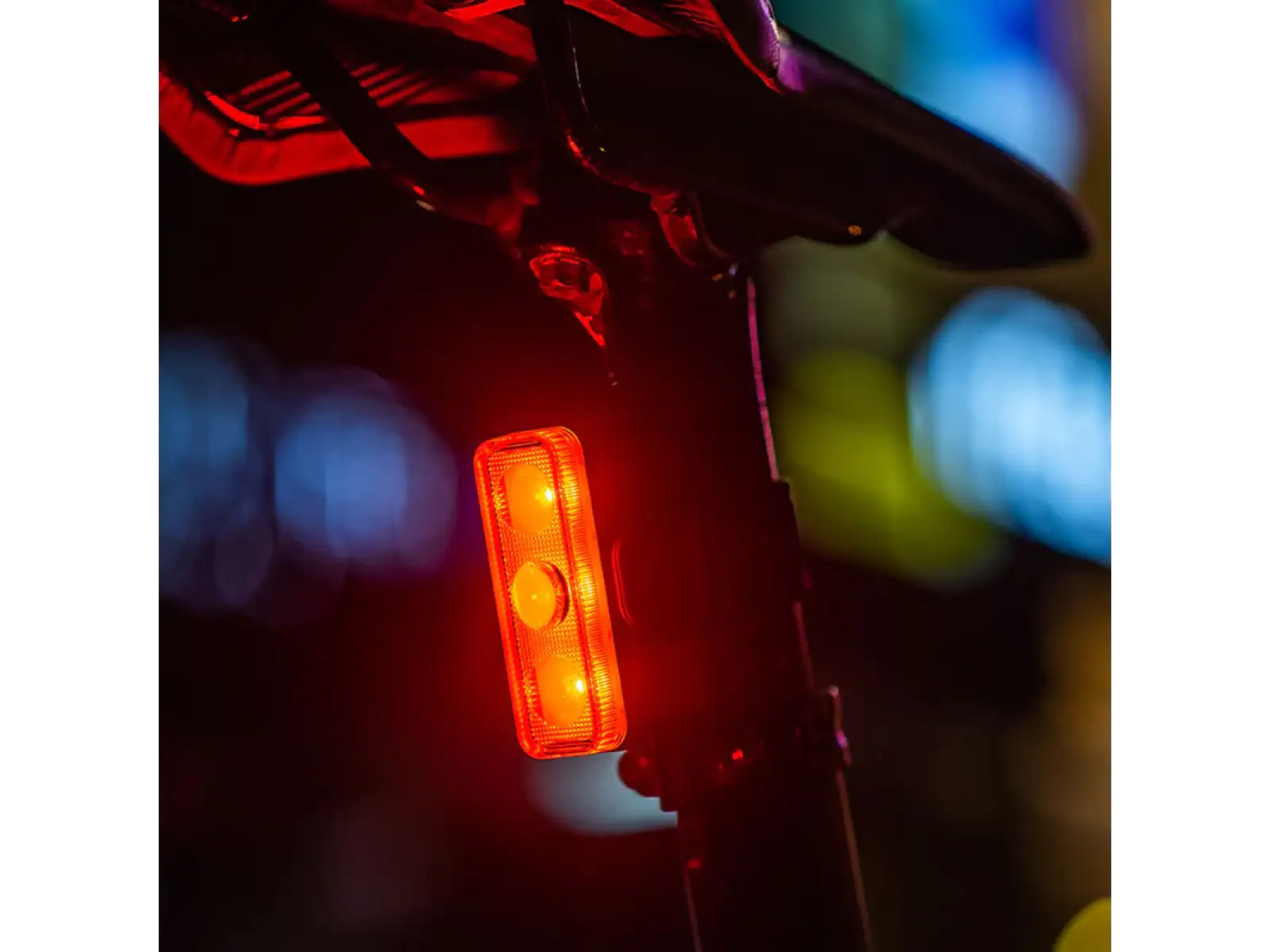 Ravemen TR350 rear light