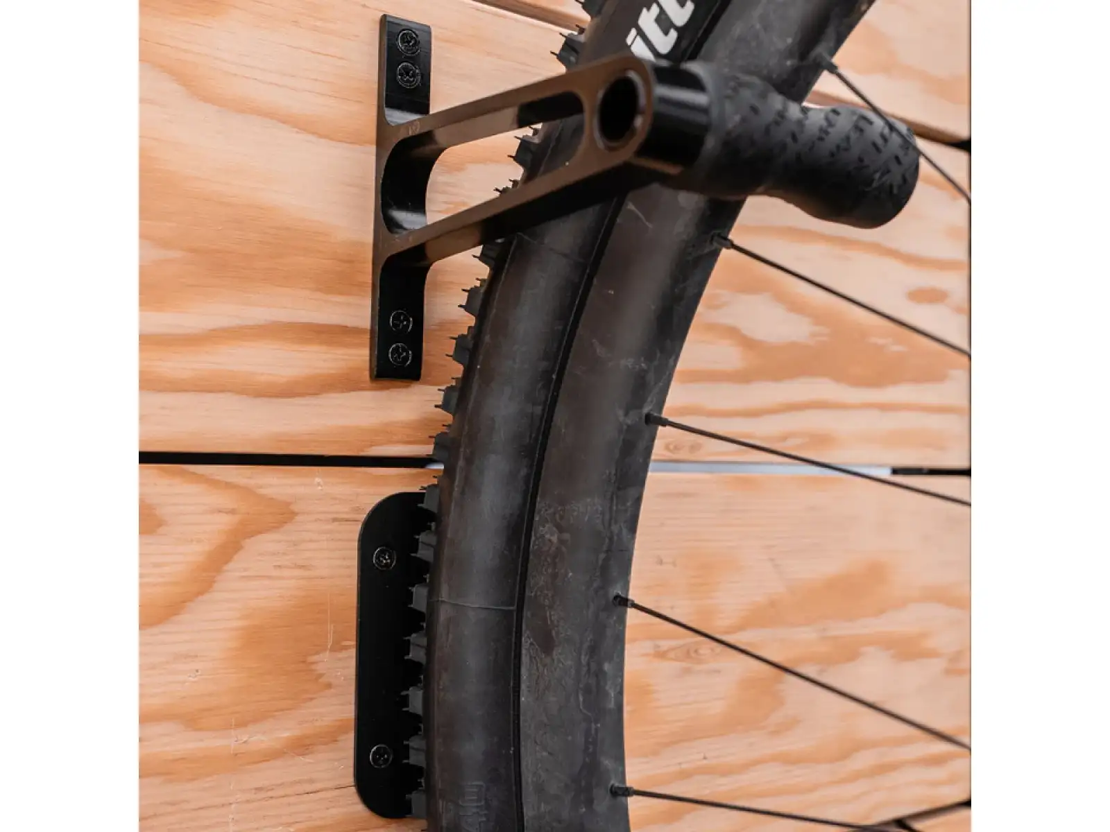 Lezyne CNC Alloy Wheel Hook wall mount black