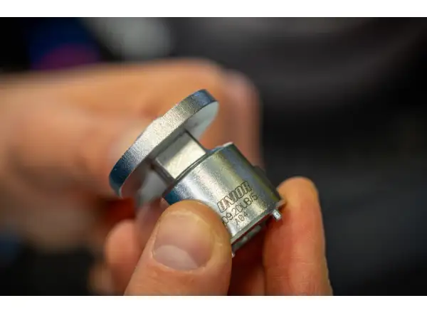 Unior tool for Sram DUB crank cap