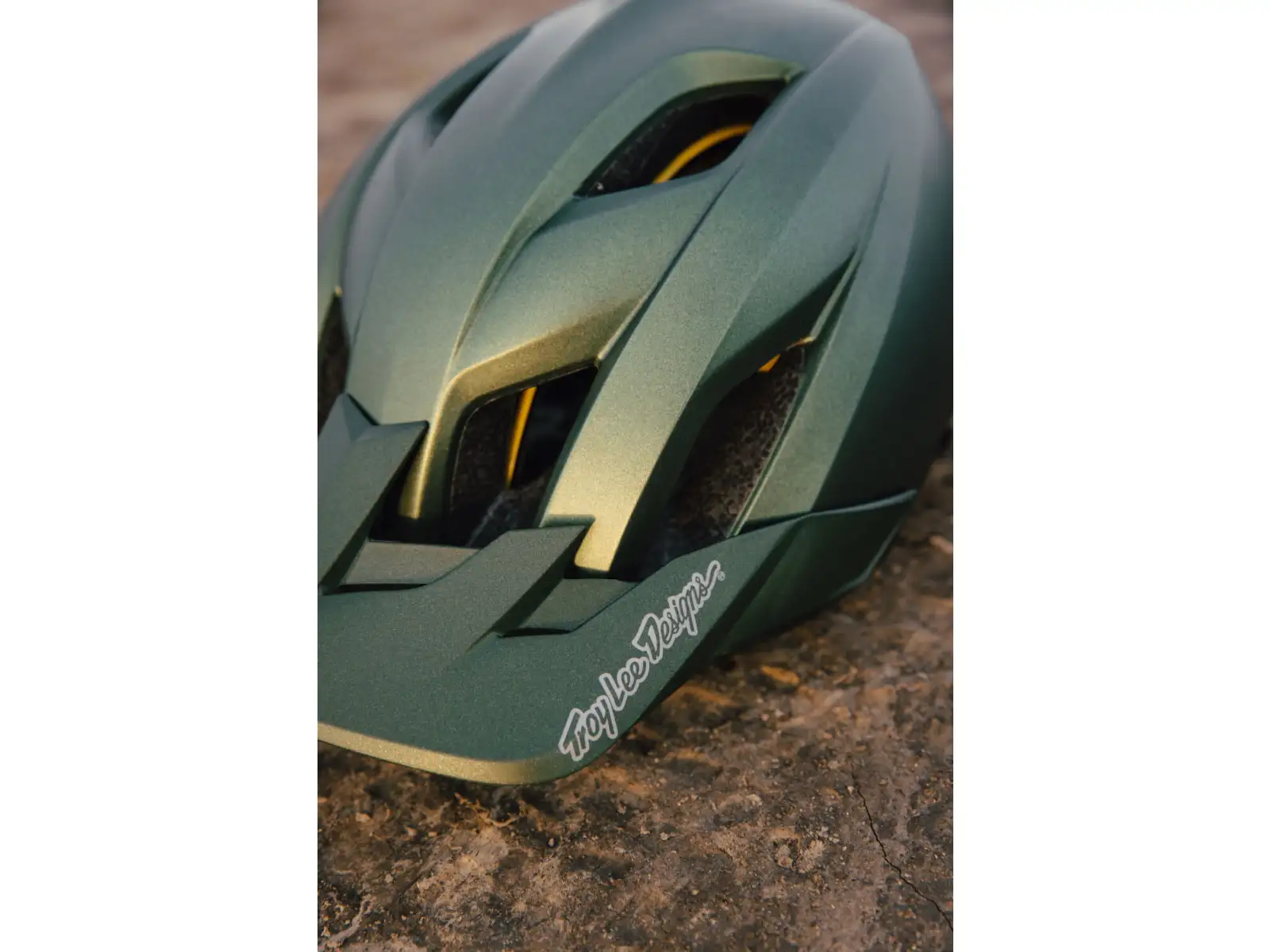 Troy Lee Designs Flowline MIPS helmet Orbit Black