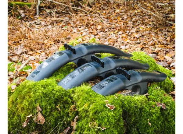 RRP ProGuard Standard Bolt-On V2 front fender černá