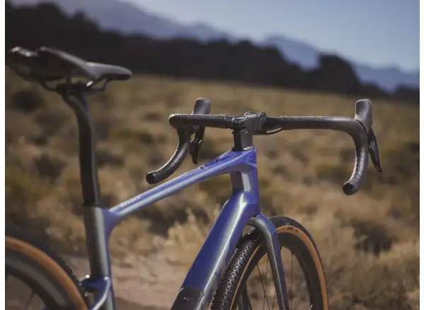 Giant Revolt Advanced Pro 0 gravel bike Interstellar