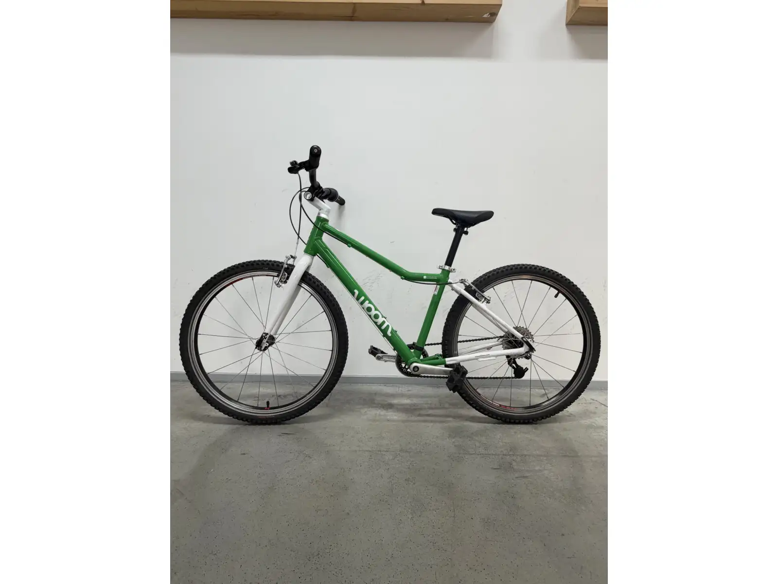 Woom 5 green 24 kids bike BAZAR