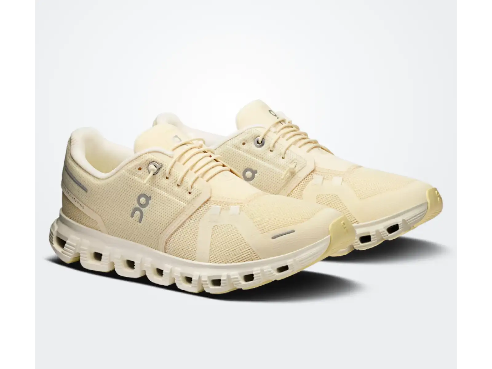 On Cloud 6 women's shoes Castor/Ivory