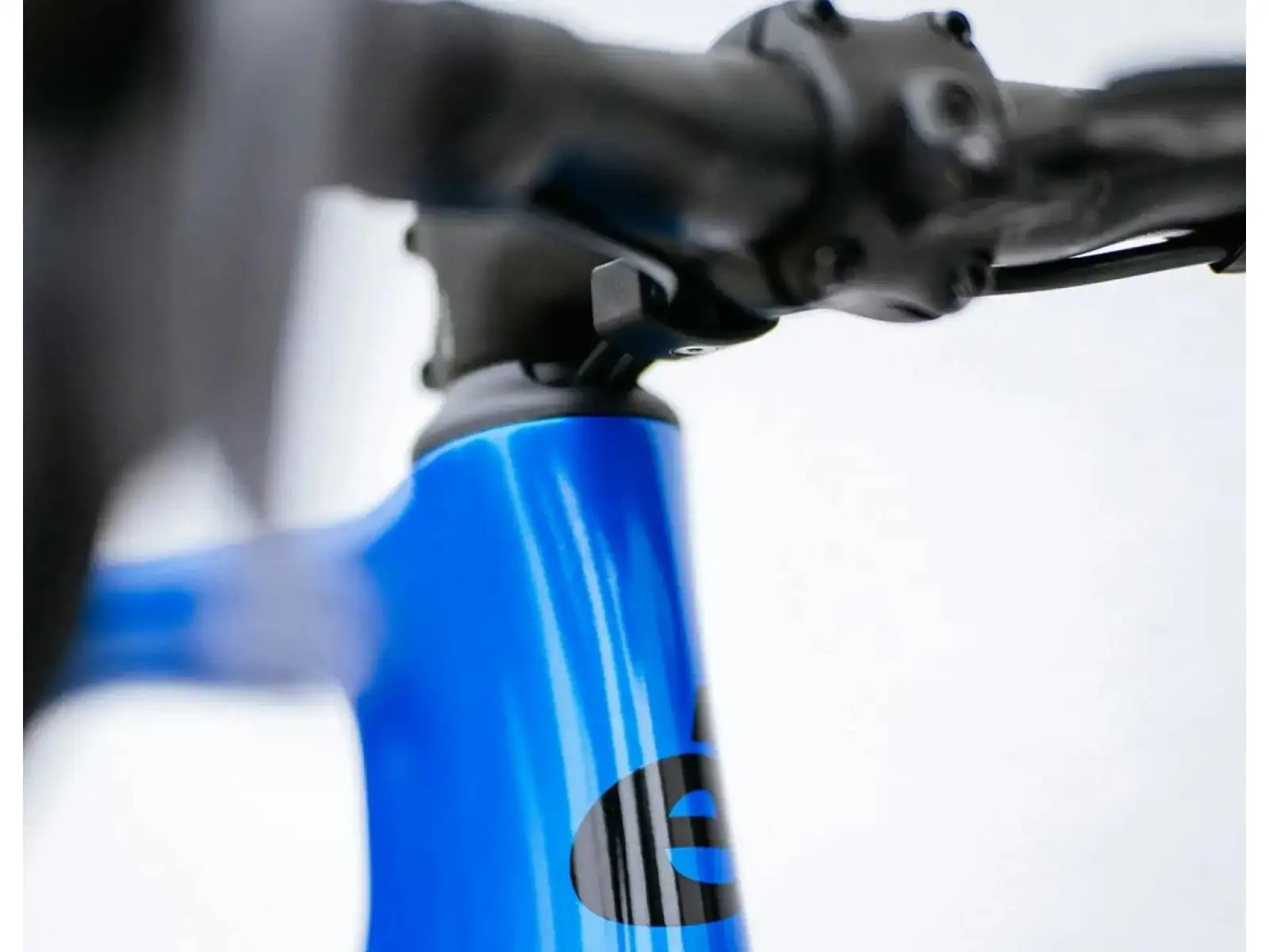 Cervélo Soloist Force AXS road bike Azure
