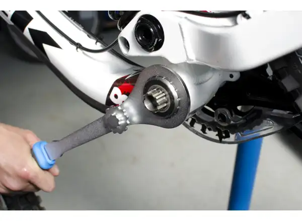 Unior wrench for bottom bracket cups Hollowtech II closed