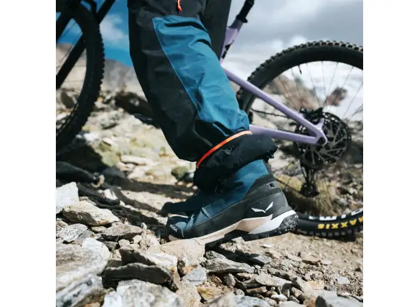 Salewa Puez Winter Mid PTX men's shoes Black / Black