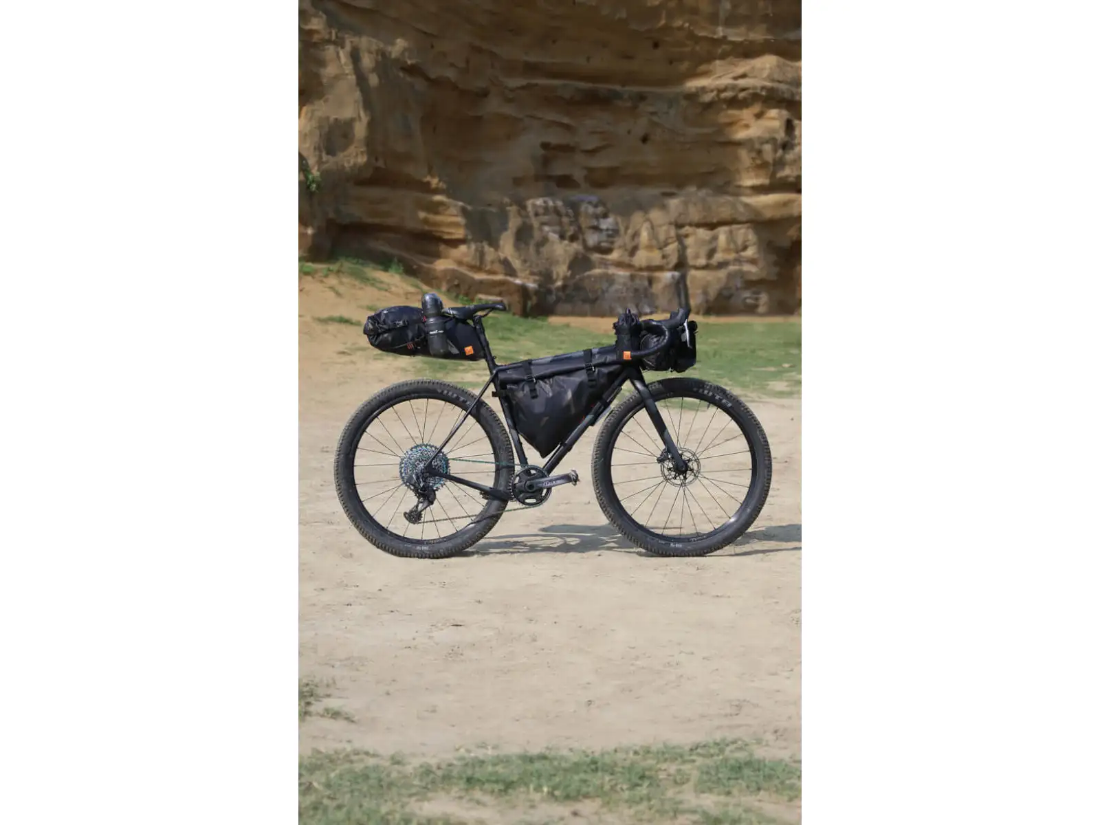 Woho X-Touring Accessory Dry handlebar bag 3 l Cyber-Camo Diamond black
