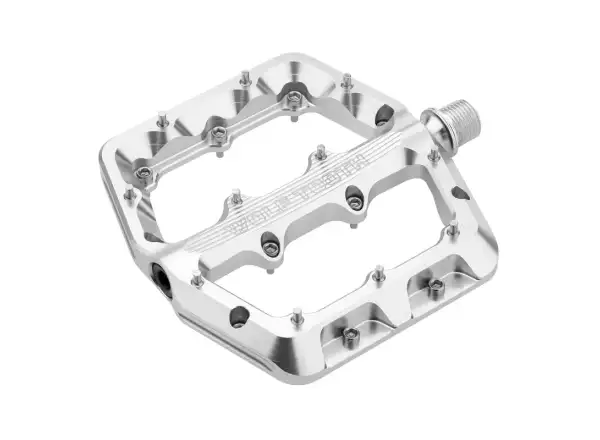 Wolf tooth pedals Waveform L silver