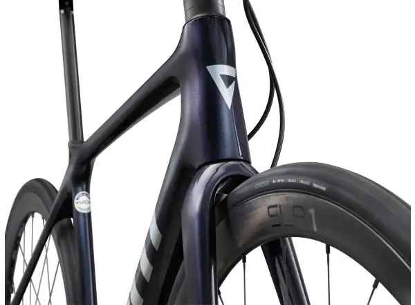 Giant TCR Advanced 0 Disc Pro Compact road bike