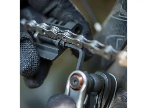 Blackburn Tradesman multi-tool 18 functions