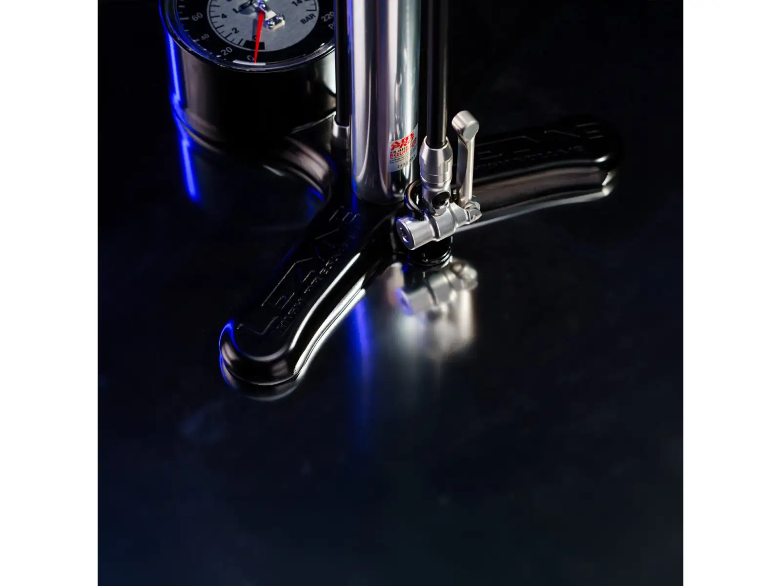 Lezyne Alloy Floor Drive 3.5 workshop pump with Presta Pro headpiece