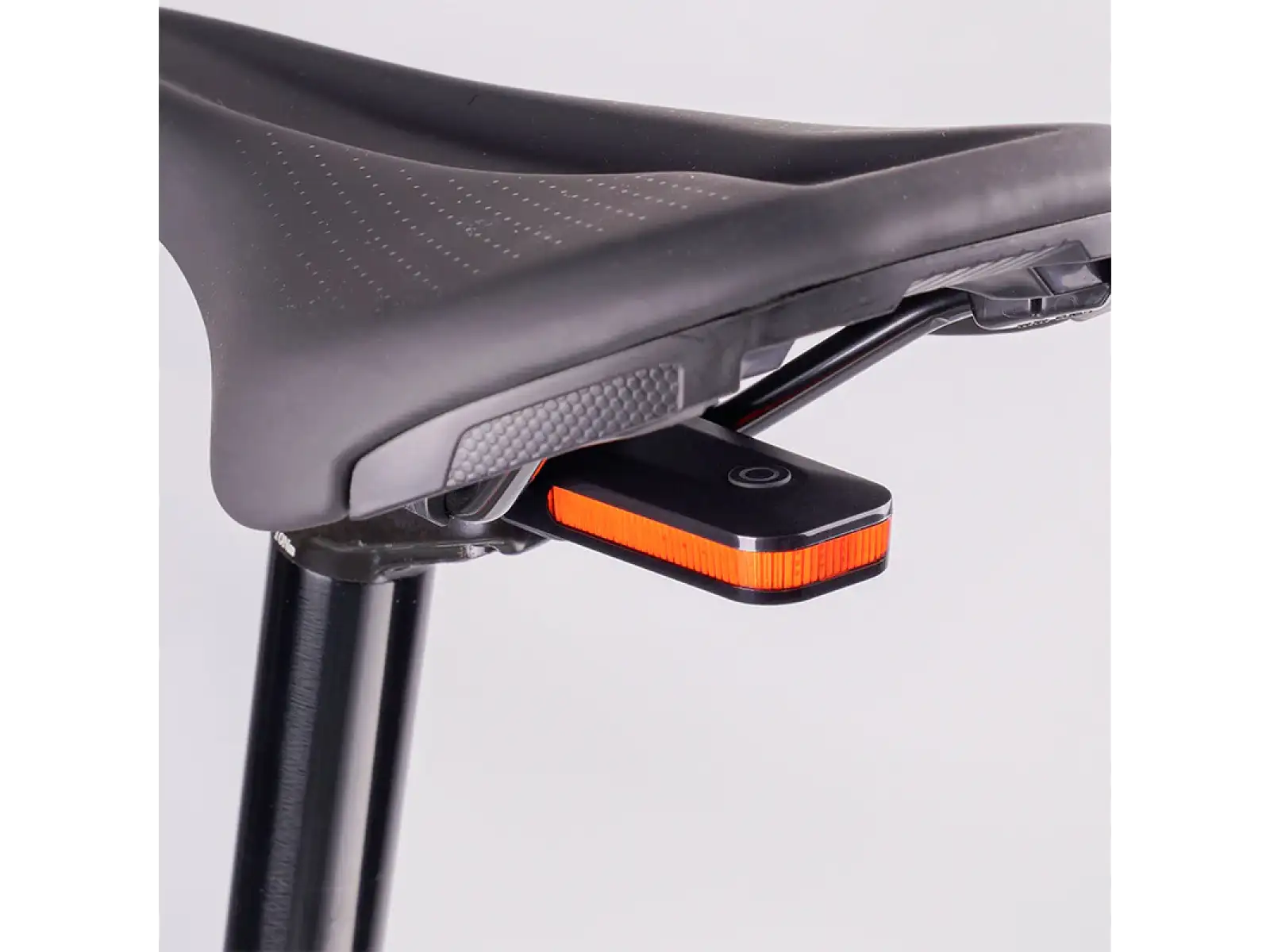 Ravemen CL01 rear light