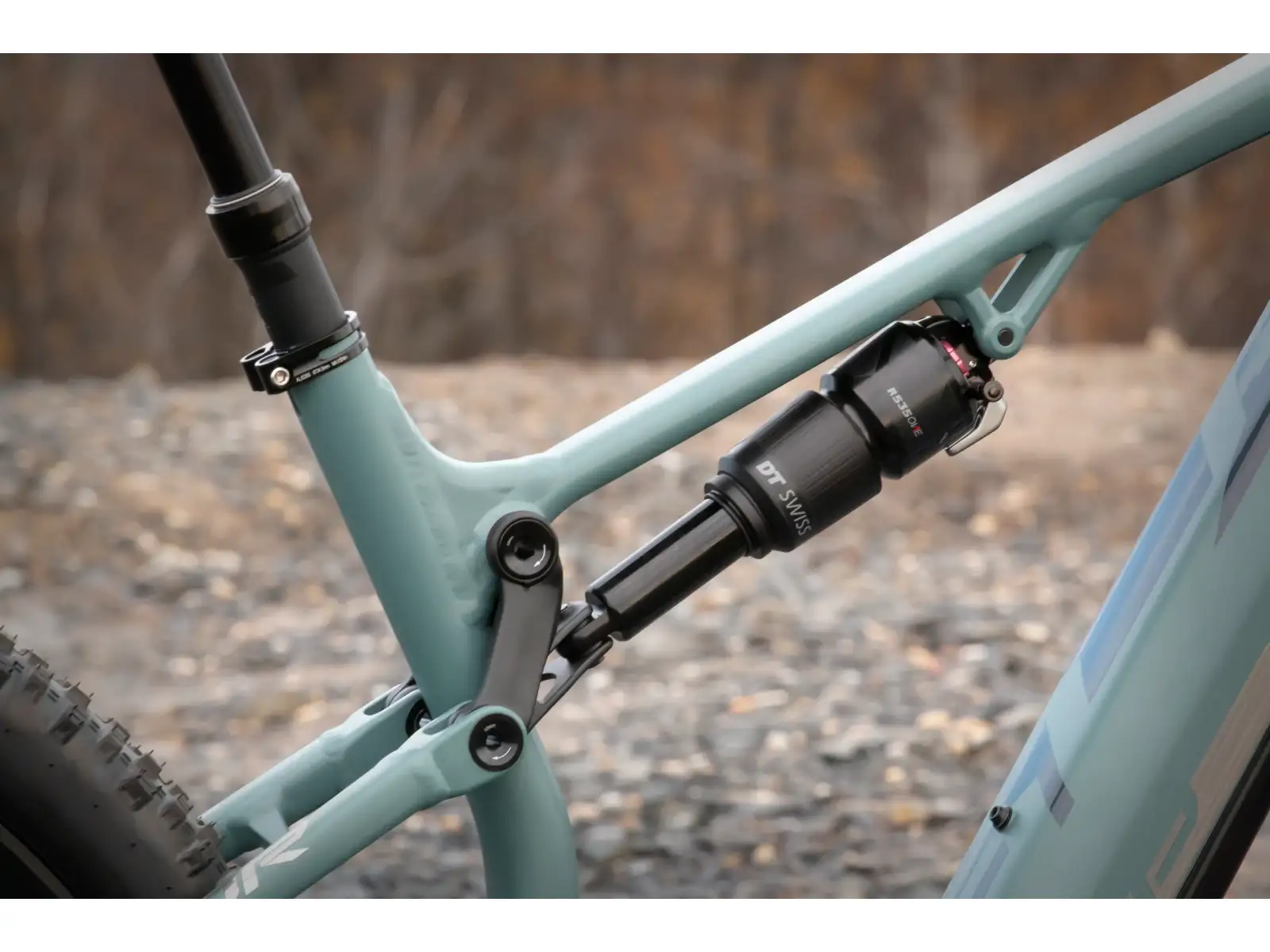 Superior eXF 9049 R mountain e-bike matte trooper green/chrome silver