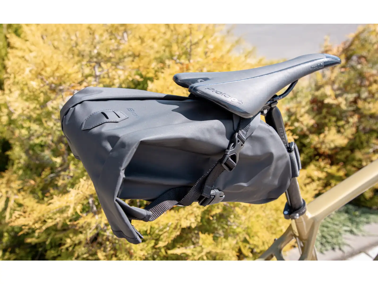 Force Adventure L saddle bag black