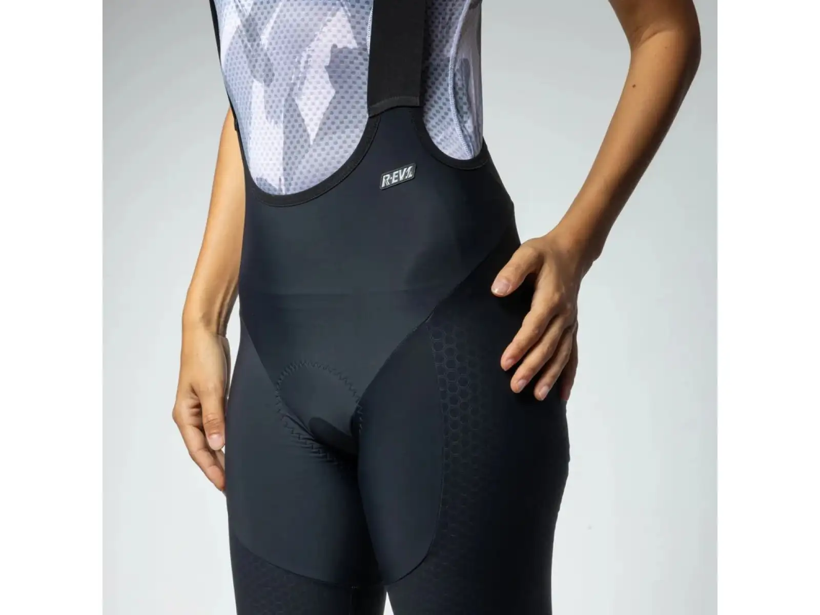 Alé R-EV1 Hammer 2.0 women's shorts with padding and bib Black