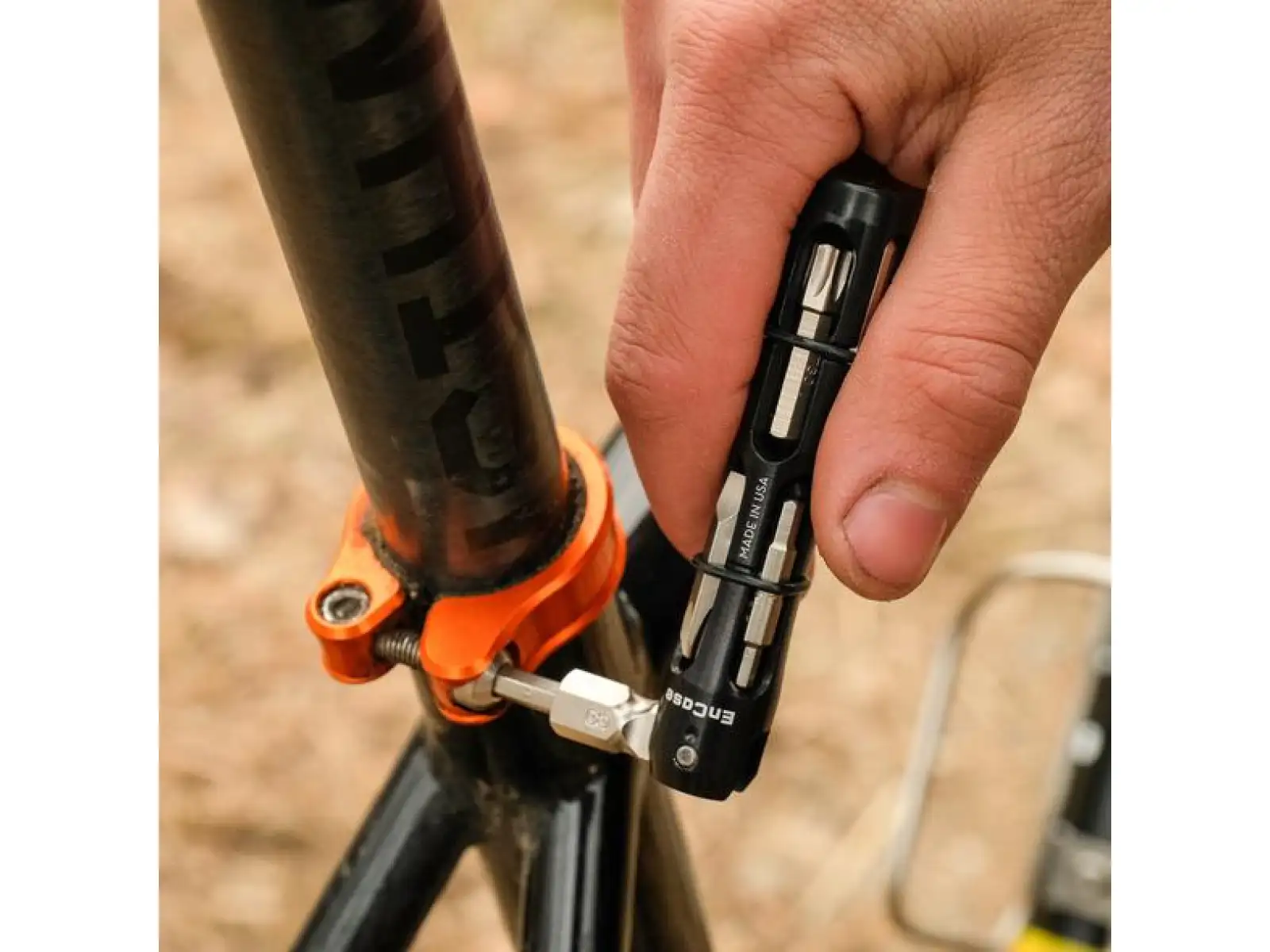 Wolf Tooth EnCase multitool 14 functions
