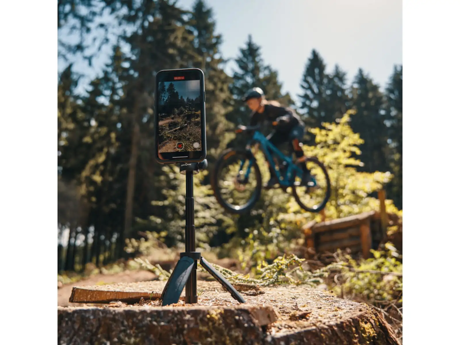 Fidlock Vacuum tripod and selfie stick