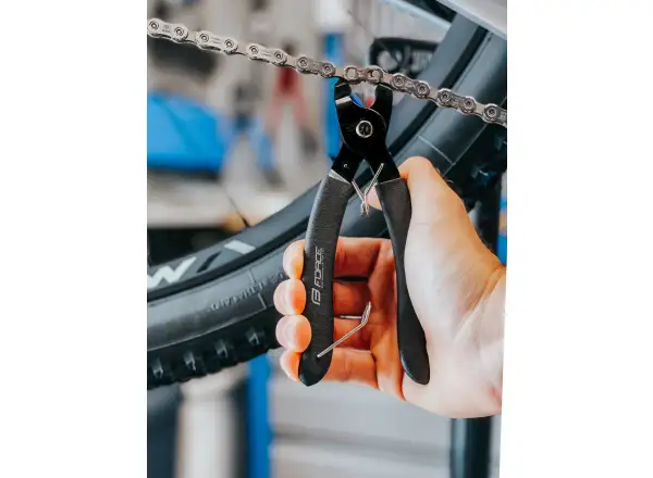 Force chain quick link pliers multifunctional