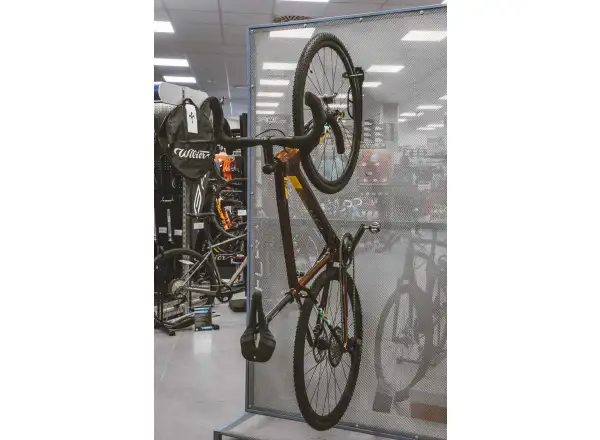 Force bicycle wall mount for front wheel
