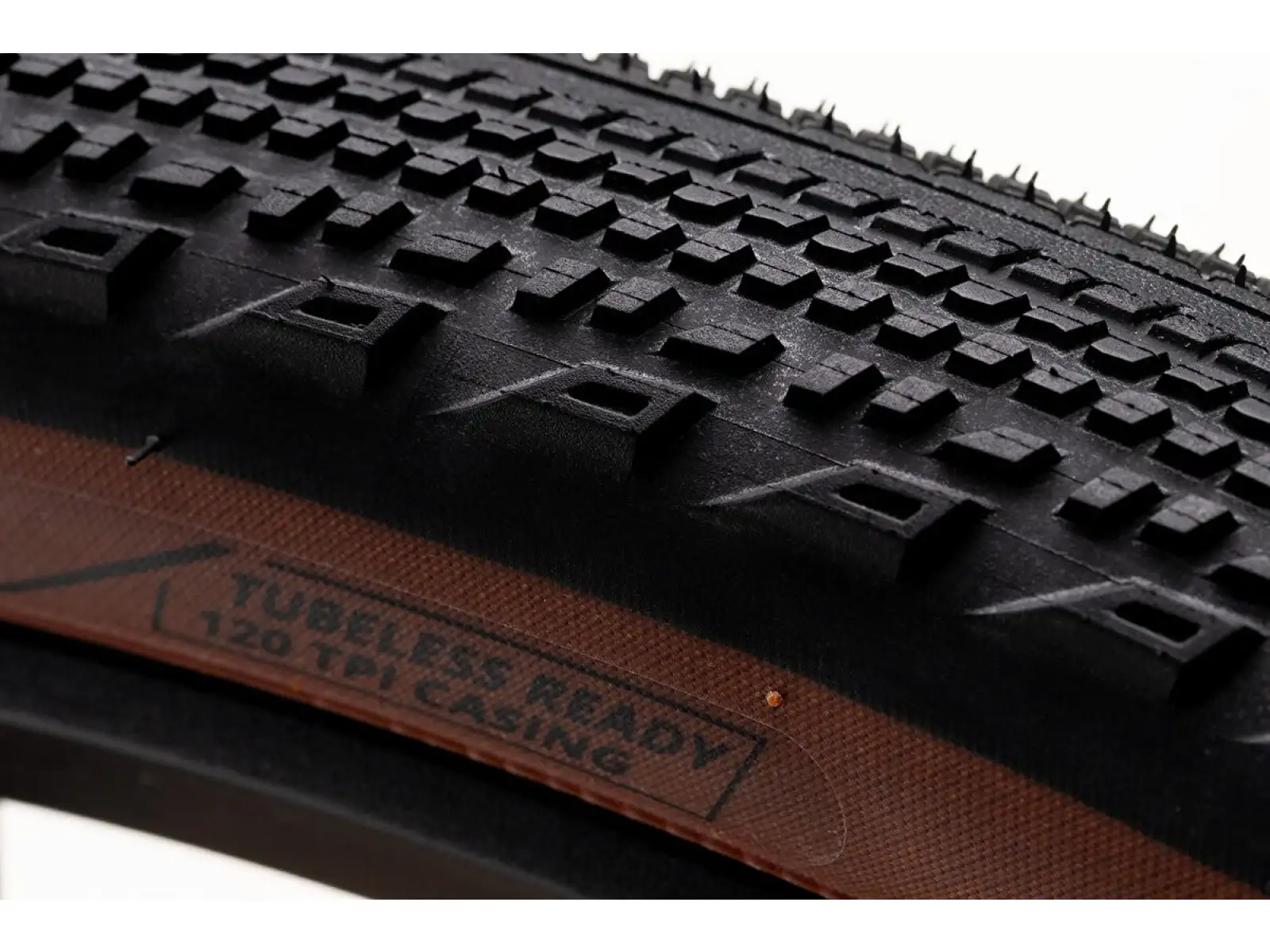 Kenda K-Series Crusher Gravel TR 40-622 gravel tire kevlar
