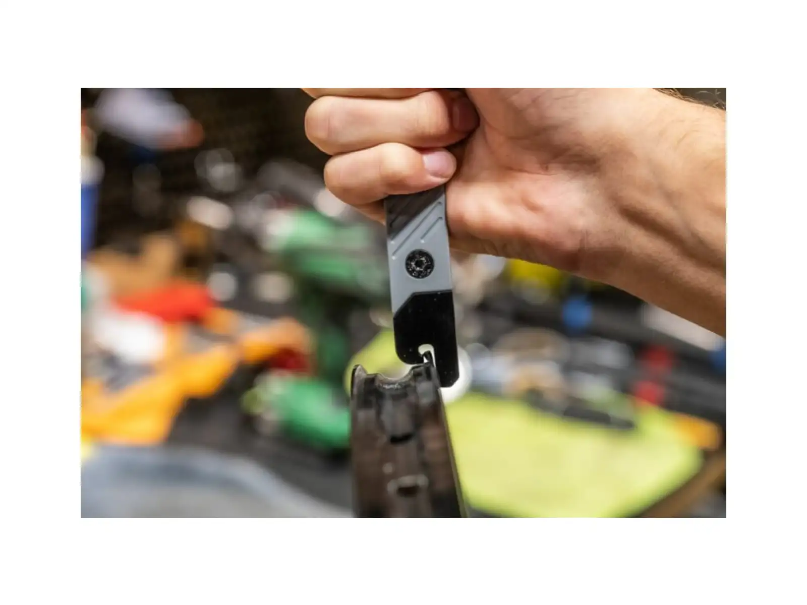 Wolf Tooth 8-BIT Tire Lever + Rim Dent Remover tire lever