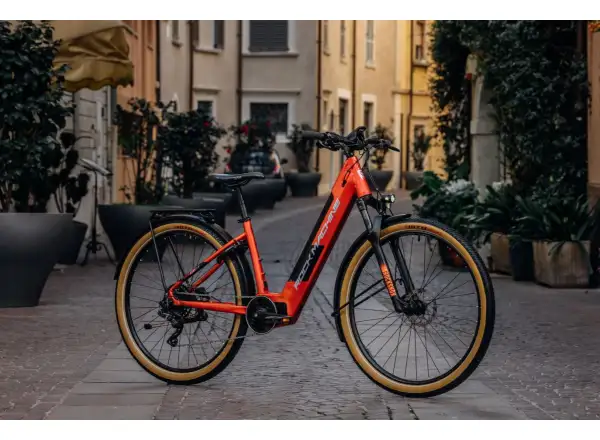 Rock Machine Storm e90-29 Metallic Orange/Silver trekking low-entry e-bike