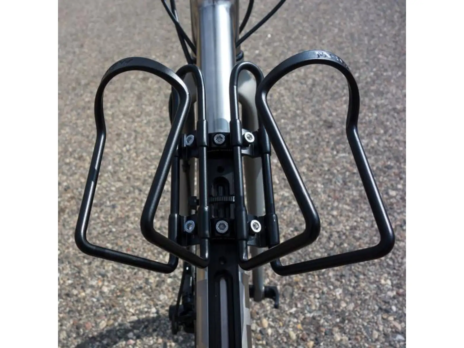 Wolf Tooth adapter for rails B-RAD