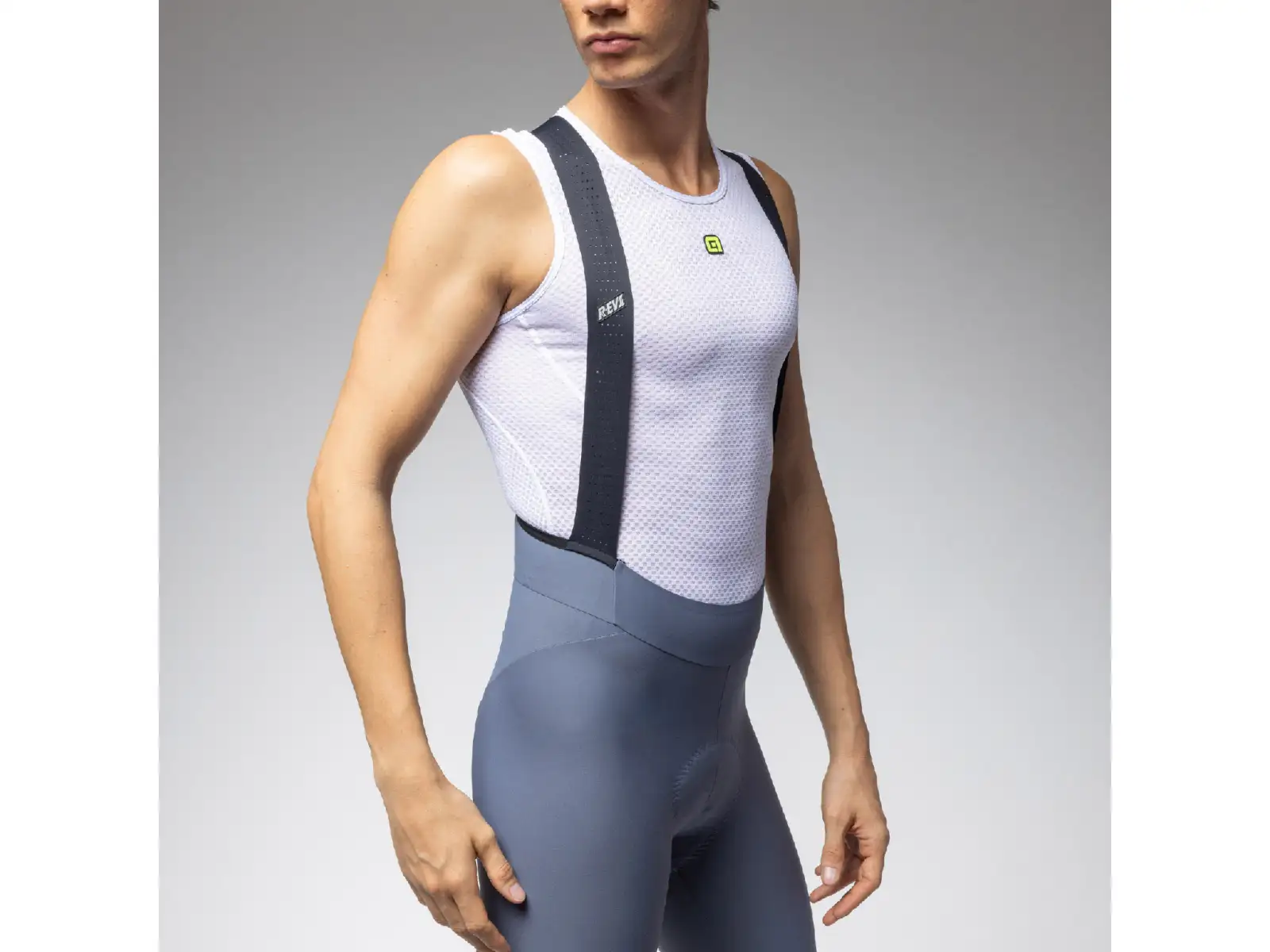 Alé R-EV1 GO men's shorts with pad and bib Steel
