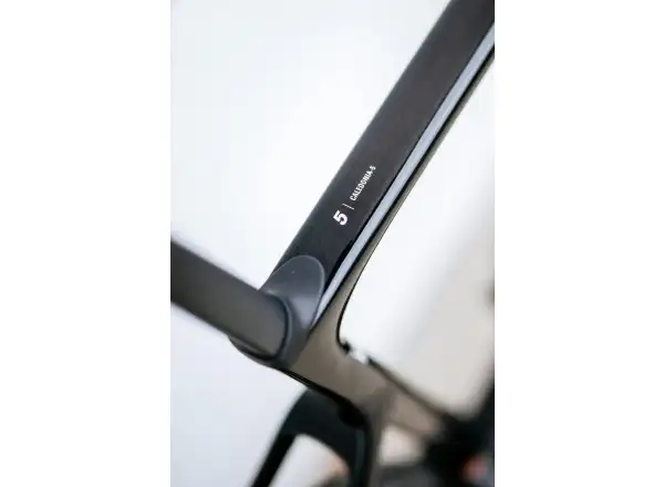 Cervélo Caledonia 5 Red AXS road bike Five Black