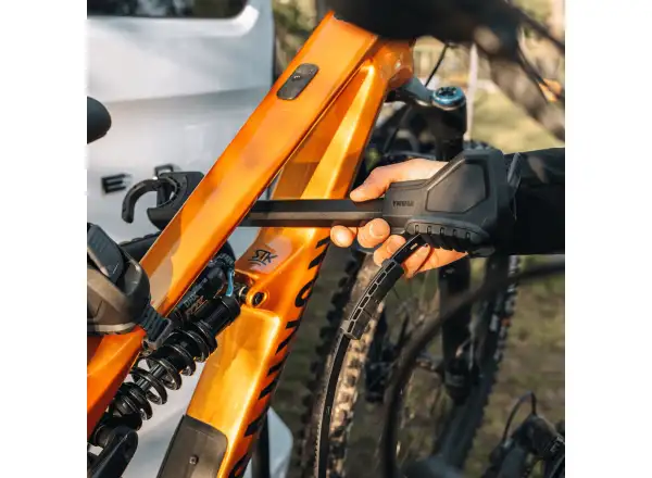 Thule VeloSpace 3 carrier for 3 bikes for tow hitch